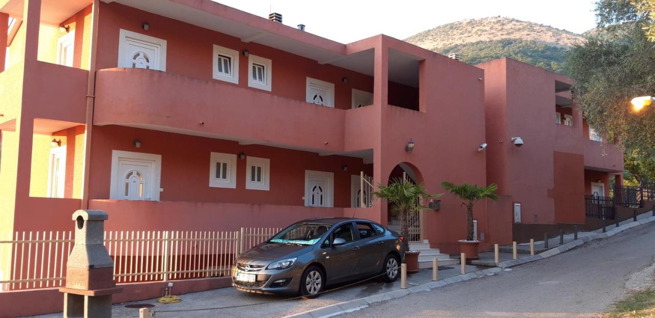 Apartments Danilo Kazanegra Sveti Stefan Exteriér fotografie
